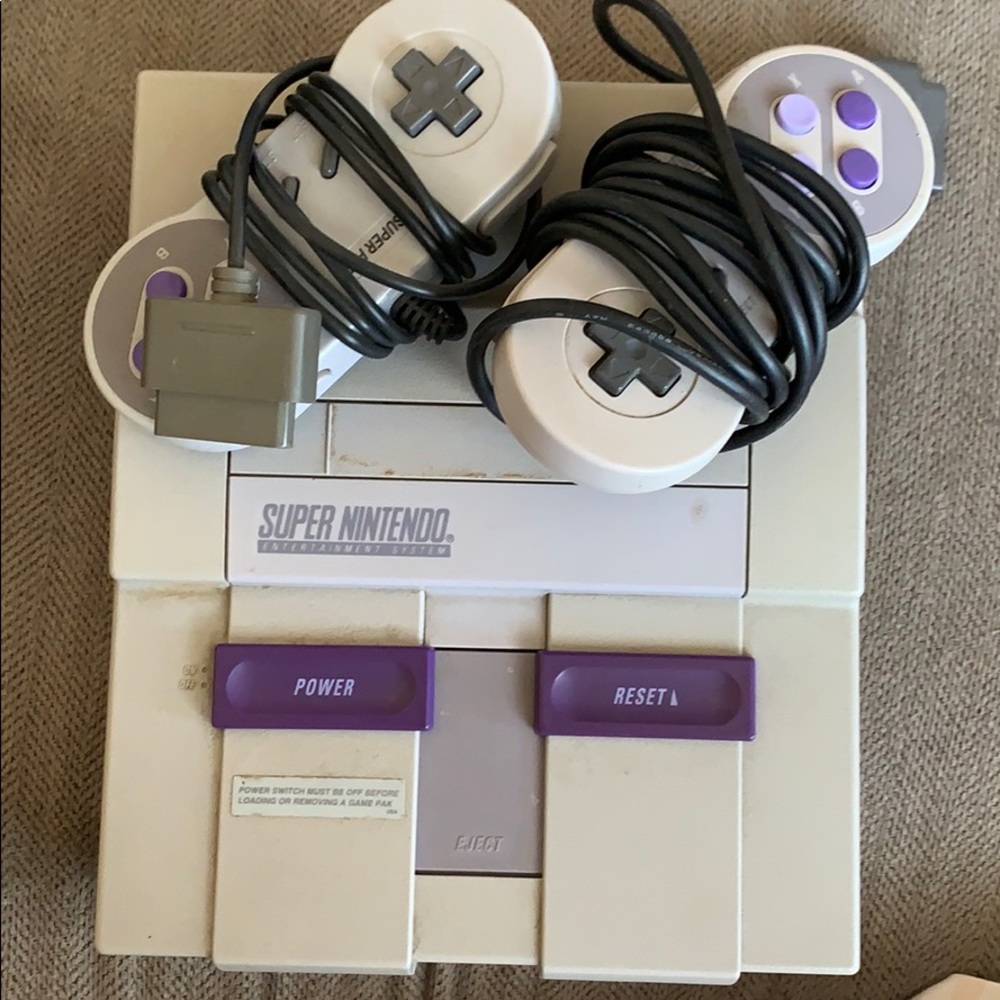 Super Nintendo with 2 controls and cords